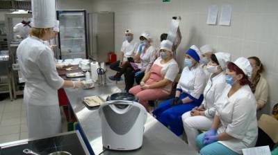 Александр Воронков - Пензенских школьных поваров обучили новым технологиям - penzainform.ru - Пензенская обл.