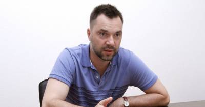 Виктор Медведчук - Арестович заявил о проверке лиц, которых террористы "Л/ДНР" планируют вернуть Украине - tsn.ua - Луганская обл. - ДНР - Донбасс - Донецкая обл.