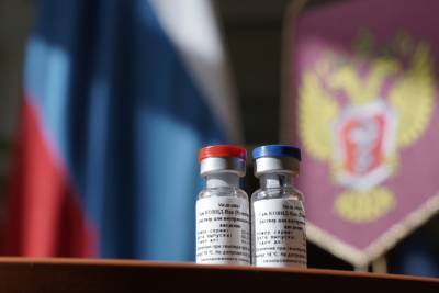 Владимир Путин - Татьяна Голикова - Александр Бурков - Омская область планирует увеличить темпы вакцинации до 10 тыс человек в сутки - omsk.mk.ru - Омск - Омская обл.