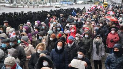 Александр Лукашенко - Лукашенко назвал причину длительности протестов в Белоруссии - 5-tv.ru - Белоруссия