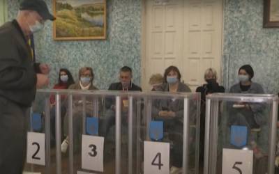 В Броварах, Борисполе и Новгороде-Северском проходят выборы мэров, что известно о нарушениях - ukrainianwall.com - Борисполь - Северск