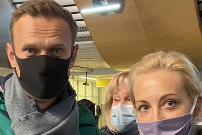 Кира Ярмыш - Навальный прилетел в Шереметьево и во время паспортного контроля его задержали - aussiedlerbote.de