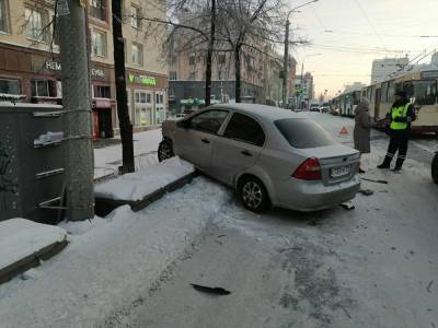 Алексей Текслер - В Челябинске, где после критики Текслера перестали посыпать дороги, — резкий рост ДТП - znak.com - Челябинск