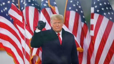 Дональд Трамп - Джулиан Ассанж - Трамп помилует около 100 человек в последний день своего президенства — СМИ - sharij.net - США