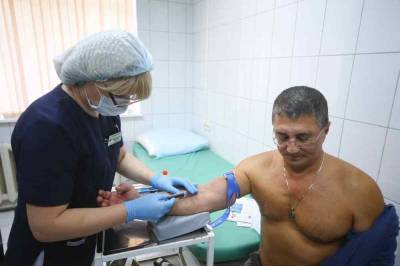 Александр Мясников - Доктор Мясников раскритиковал противников вакцинации от коронавируса SARS-CoV-2 - live24.ru - Москва - США