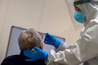 В немецкой больнице произошла вспышка неизвестной мутации коронавируса - lenta.ru - Англия - Берлин - Юар