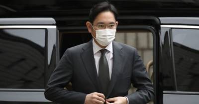 Ли Чжэен - Руководителя Samsung приговорили к тюремному заключению на 2,5 года за взятку - delo.ua