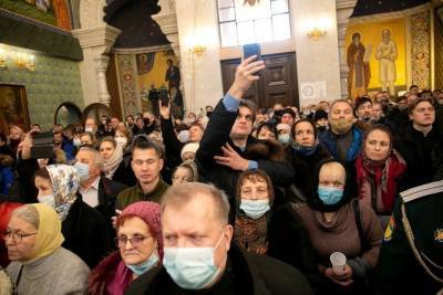 Евгений Куйвашев - В Свердловской области продлили ограничения по коронавирусу - znak.com - Свердловская обл.