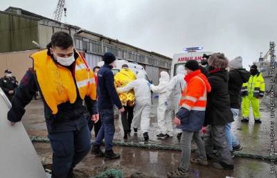 Найдены тела трех моряков с затонувшего у берегов Турции судна - interfax.ru - Москва - Турция