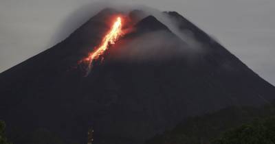 В Индонезии проснулся вулкан Мерапи: объявлен второй уровень опасности - tsn.ua - Индонезия