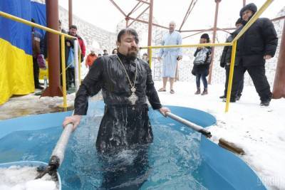 На Крещение две тысячи спасателей будут дежурить на водоемах - news.bigmir.net - Гсчс