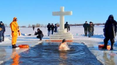 На Крещение вблизи украинских водоемов будут дежурить почти 2 тыс. спасателей - ru.espreso.tv