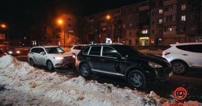В Днепре водитель Porsche Cayenne наехал на патрульного и исчез - tsn.ua - Мариуполь - Днепр