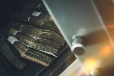 Украинец пытался провезти из Румынии в обшивке машины почти €40 тысяч - newsone.ua - Украина - Румыния - Черновицкая обл.