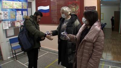 Первый послекарантинный звонок: школьники вернулись к очному обучению - vesti.ru - Москва - респ. Адыгея
