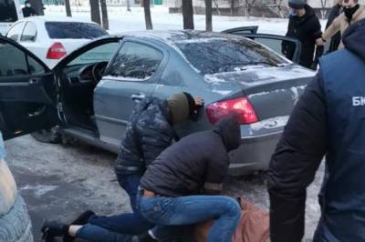 В Киеве задержали правоохранителя, который требовал взятку за закрытие дела - vkcyprus.com - США - Киев