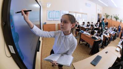 Сергей Кравцов - Дмитрий Глушко - В России больше 97% учеников вернулись в школы - gazeta.ru