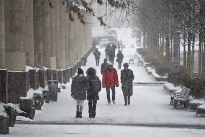 Жителей Центральной России предупредили об угрозе снегопадов и гололеда в выходные - m24.ru - ЦФО - Центральная