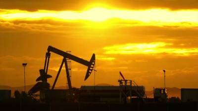 Цена нефти Brent поднялась до $55 за баррель - delovoe.tv - Лондон