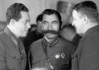 «Подлец и проститутка»: какого советского военачальника так обозвал Сталин - russian7.ru
