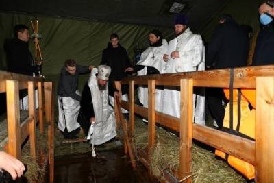 В ночных крещенских купаниях приняло участие почти 1800 астраханцев - ast.mk.ru - р-н Советский