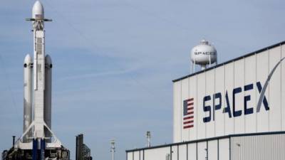 Илон Маск - SpaceX планирует вывести на орбиту новую группу интернет-спутников Starlink - hubs.ua - США - шт.Флорида