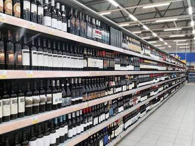 СМИ: В правительстве не поддержали запрет на продажу алкоголя в многоквартирных домах ночью - rosbalt.ru - Севастополь