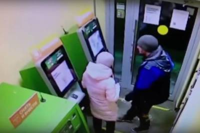 Банкомат «провинился»: неизвестный мужчина разбил экран банкомата в Петрозаводске - karel.mk.ru - Петрозаводск