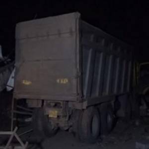 В Индии 15 рабочих погибли в результате наезда грузовика. Видео - reporter-ua.com - Индия - штат Гуджарат