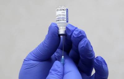В Пермском крае проводят масштабную вакцинацию от COVID-19: есть очереди на прививку - nakanune.ru - Пермский край - Соликамск - Краснокамск - Горнозаводск - Красновишерск - район Пермский