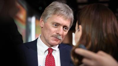 Алексей Навальный - Дмитрий Песков - Песков призвал не ассоциировать деятельность нарушителей закона с президентом - iz.ru