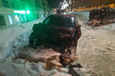Три человека пострадали в тройном ДТП в Чебоксарах - cheb.mk.ru - респ. Чувашия - Чебоксары