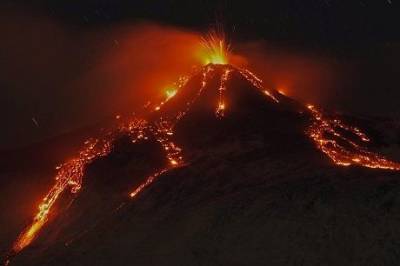 На Сицилии неожиданно произошло мощное извержение вулкана (ВИДЕО) - enovosty.com