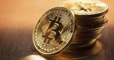 В Испании впервые в мире совершили трансфер футболиста за биткоины - ren.tv - Испания - Мадрид