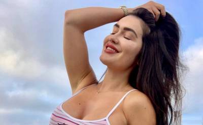 Дерзкая Кассандра Сьенега из "Playboy" побаловала своими вкусными объемами в бикини: "Превосходно!" - sport.politeka.net