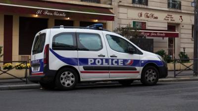 Жеральд Дарманен - Во Франции - Более 200 участников массовой вечеринки во Франции получили штрафы - polit.info - Франция