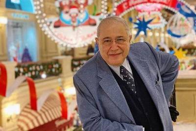 Евгений Петросян - Сергей Жорин - «Ваганчику надо родить сестричку!» Петросян умилил публику новогодним фото с сыном - skuke.net