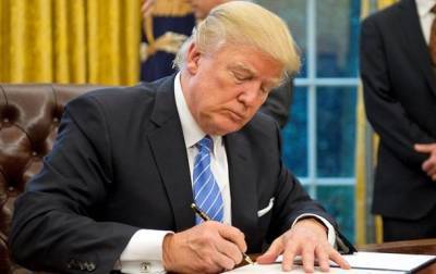 Трамп назвал позорным принятый Сенатом оборонный бюджет США - eadaily.com - США