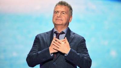 Леонид Агутин - Леонид Агутин назвал российских артистов «нищебродами» - 5-tv.ru - Россия - Испания