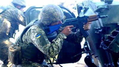 Пьяный матрос ВСУ нанес побои своему командиру - riafan.ru - Донецк - станица Луганская
