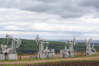 В России рухнула добыча нефти и газа - lenta.ru