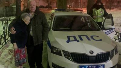 В Воронеже инспекторы ГИБДД помогли вернуться домой заблудившейся пенсионерке - vestivrn.ru - Воронеж