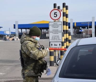 За первые сутки 2021 года в Украину въехали более 10 тысяч человек - news.bigmir.net - Украина
