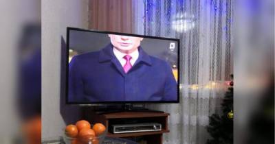 Владимир Зеленский - Владимир Путин - Антон Алиханов - Путину "отрезали" голову: телеканал в РФ показал выступление своего президента с жутким дефектом - fakty.ua - Калининград