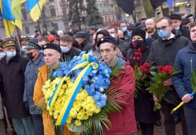 Степан Бандер - В Украине в честь Степана Бандеры прошли марши - inform-ua.info - Киев - Львов - Белоруссия - Харьков - Полтава