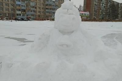 Рыбинские вандалы повторно уничтожили снежную корову - yar.mk.ru - Рыбинск