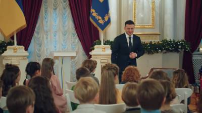 Владимир Зеленский - Новогоднее поздравление Зеленского вызвало шквал критики - inform-ua.info