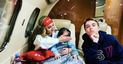 Полина Гагарина - Дмитрий Исхаков - Гагарина вывезла дочь на Мальдивы, несмотря на запрет бывшего мужа - ren.tv - Мальдивы
