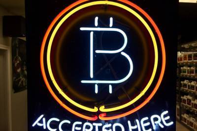 Биткоин взял четвертый рекорд за день - lenta.ru