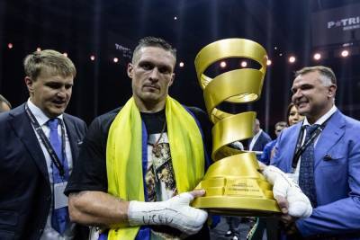 Александр Усик - Джон Джойс - Усик узнал следующего соперника, Месси получил наказание: новости спорта 19 января - 24tv.ua - Англия - Испания